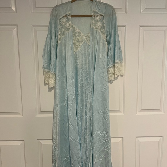 Light Blue Lace Trim Robe - Picture 4 of 6